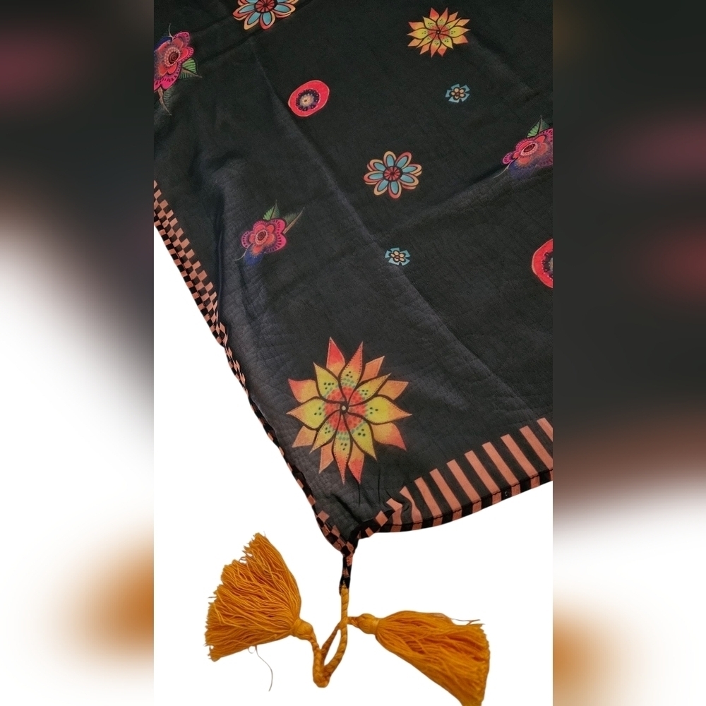 Laurel Burch Cat Scarf 33 X 33- NWT - Picture 4 of 7